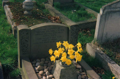 Grave of Thomas Lynes