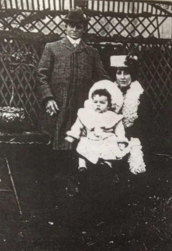 Edwin Reg Fey and family