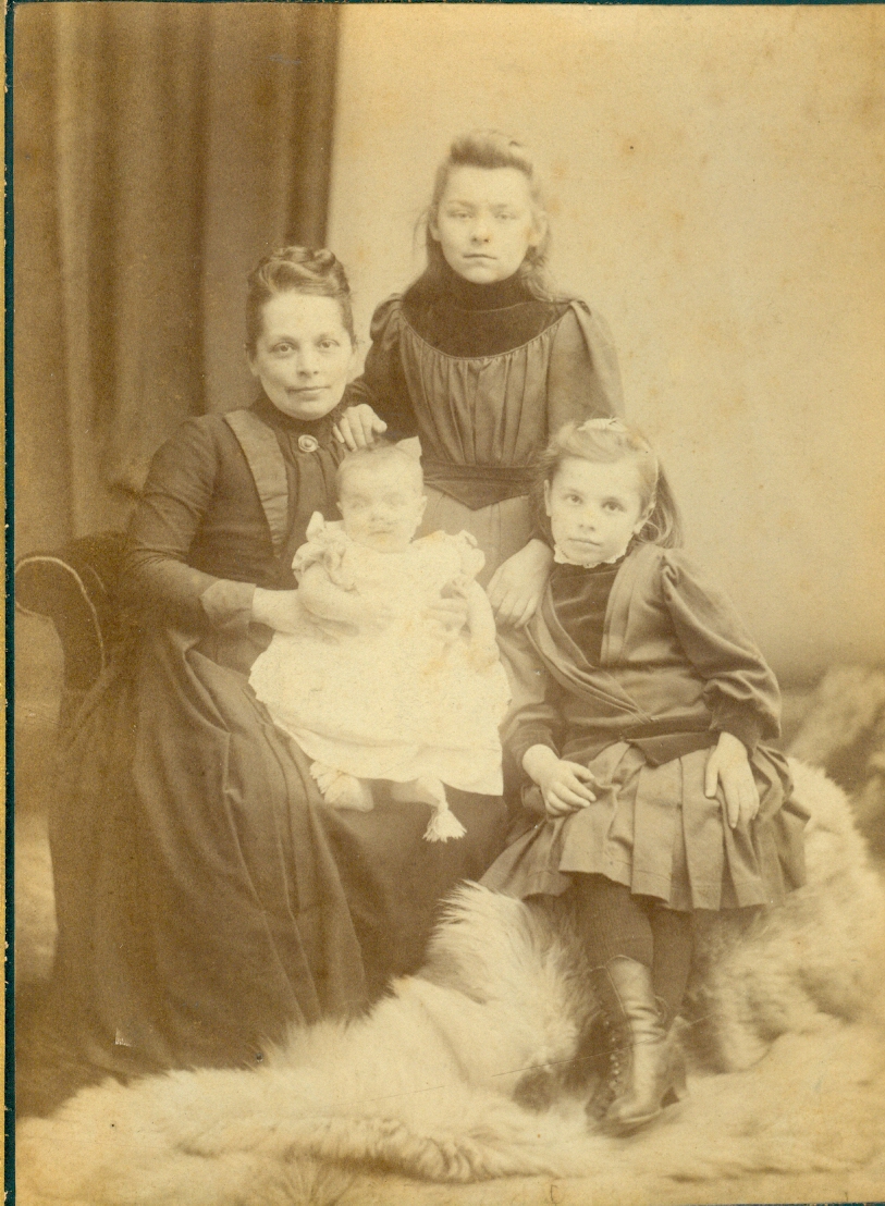 mary wright and children